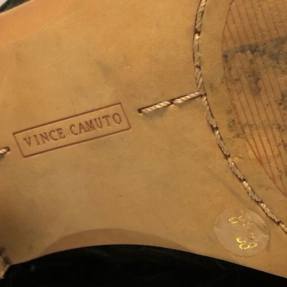 Vince Camuto Black suede perforated booties, 8M - Picture 6 of 8